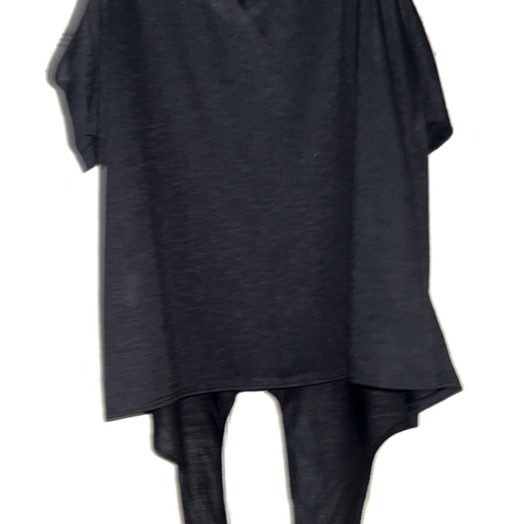 Blouse - Picture 2 of 2